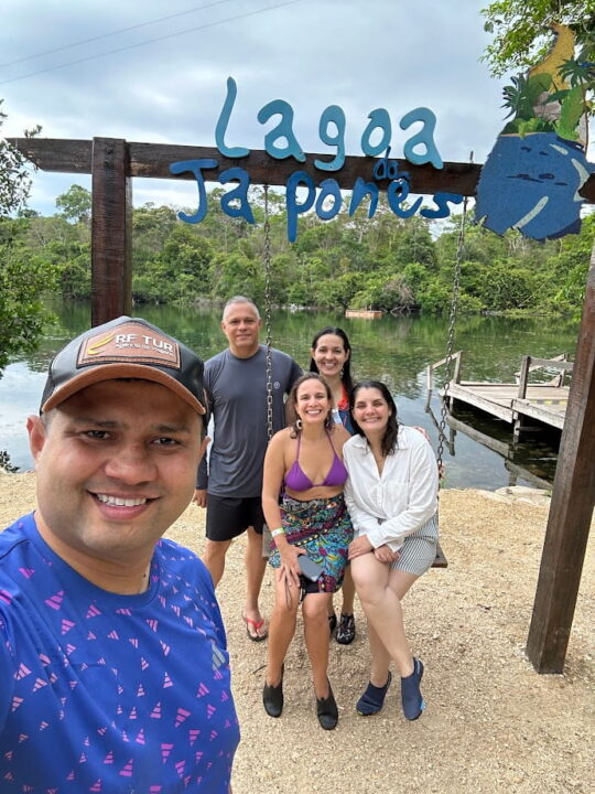 Grupo da RF TUR na Lagoa do Japonês, um dos atrativos de águas cristalinas mais famosos do Jalapão