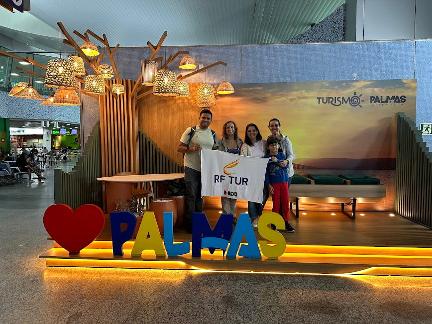 grupo da rf tur no aeroporto de palmas iniciando a viagem ao jalapão